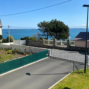 https://les-embruns-saint-quay-portrieux.inbrittany.com