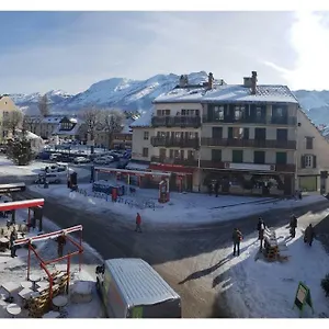 https://villard-de-lans-hypercentre-place-de-lours.hotels-rhonealpes.com